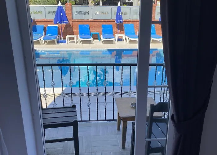 Anna Apartahotel 3*