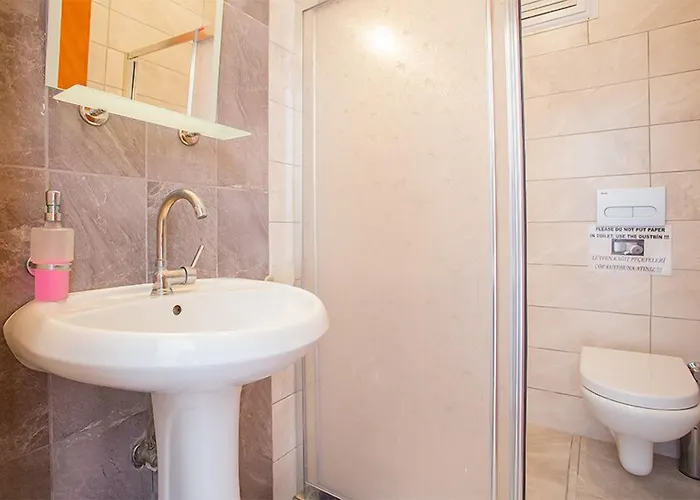 Apartahotel Anna 3*
