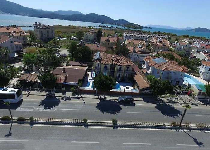 Anna Apartahotel 3*