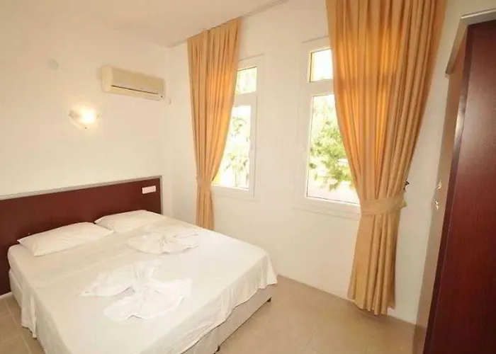 Anna Apartahotel