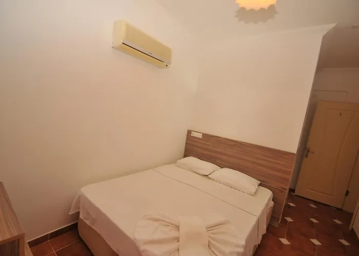 Anna Apartahotel 3*