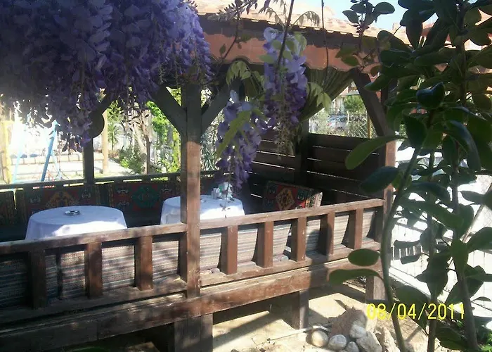 Anna Apartahotel